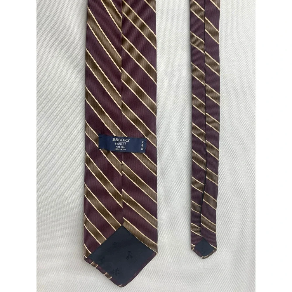 VTG Brooks Bro Basics Collegiate Stripe Necktie Vertical Repp Silk Burgundy Gold